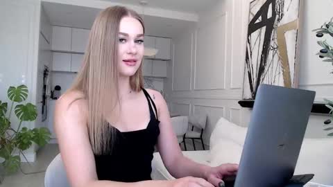 mistressuniverse online show from 02/28/26, 08:48