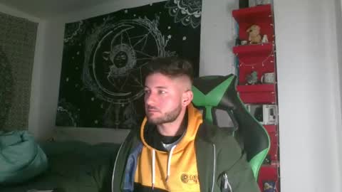 Snapshot of mistxss chatting on 12/31/24, 12:46 mistxss online show from 12/31/24, 12:46