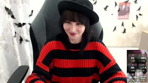 Snapshot of misty_dark chatting on 10/28/25, 10:41 misty_dark online show from 10/28/25, 10:41