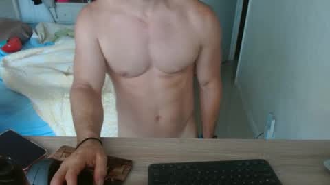 Snapshot of mitcheli chatting on 09/24/25, 02:42 Onlyfans online show from 09/24/25, 02:42