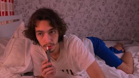 Snapshot of mitchelkors chatting on 04/05/26, 10:56 MitchelKors online show from 04/05/26, 10:56