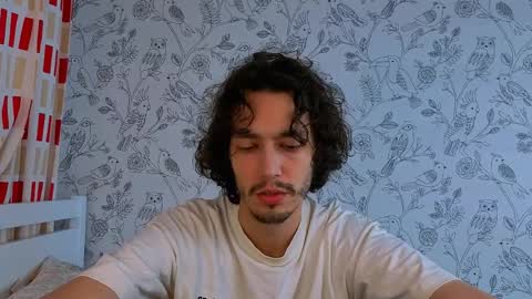 Snapshot of mitchelkors chatting on 04/10/26, 05:28 MitchelKors online show from 04/10/26, 05:28