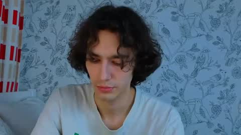 Snapshot of mitchelkors chatting on 04/13/26, 04:45 MitchelKors online show from 04/13/26, 04:45