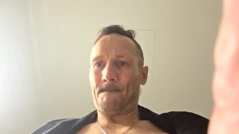 Mitzio11 online show from 12/20/25, 04:30