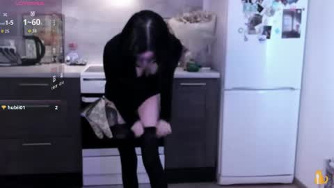 lina. online show from 06/12/26, 11:09