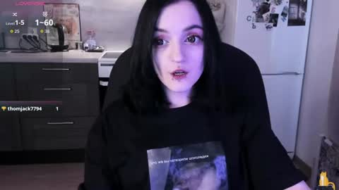 lina. online show from 06/17/26, 07:22