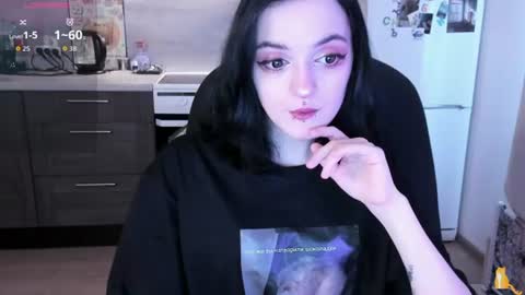 lina. online show from 06/19/26, 07:45