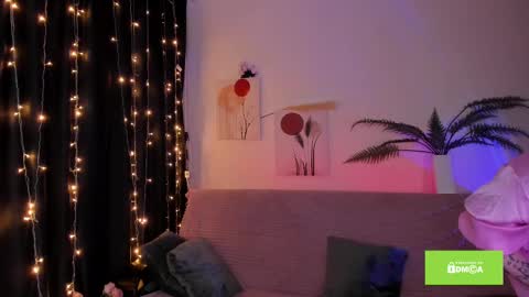 Snapshot of miuri_miy chatting on 02/23/25, 04:13 Yuka online show from 02/23/25, 04:13