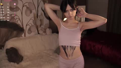 Snapshot of miuri_miy chatting on 10/09/25, 04:16 Yuka online show from 10/09/25, 04:16