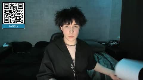 MeowMiku online show from 11/04/25, 10:20