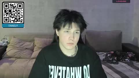 MeowMiku online show from 11/20/25, 09:14