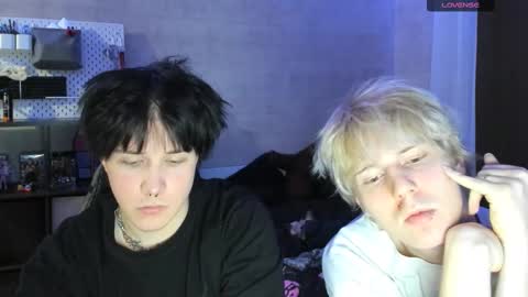 MeowMiku online show from 11/29/25, 04:43