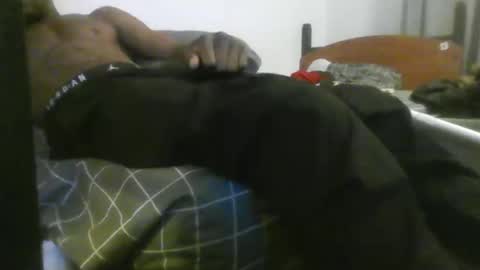 Snapshot of mizerze chatting on 10/19/25, 02:12 mizerze online show from 10/19/25, 02:12