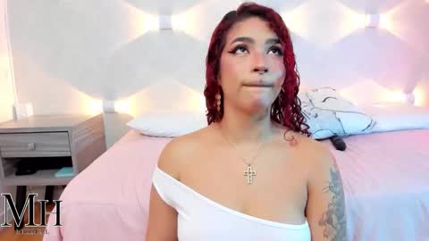 mizzhell_ online show from 09/30/25, 12:54