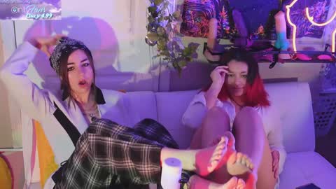 Hera  Tethra Bathtub stream  20k followers  Ask about our custom videos3 online show from 01/10/25, 02:23