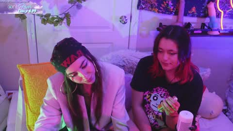 Hera  Tethra Bathtub stream  20k followers  Ask about our custom videos3 online show from 01/20/25, 04:55