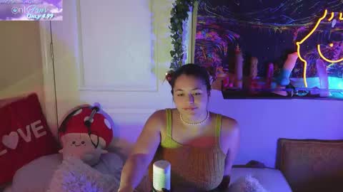 Hera  Tethra Bathtub stream  20k followers  Ask about our custom videos3 online show from 02/11/25, 04:02