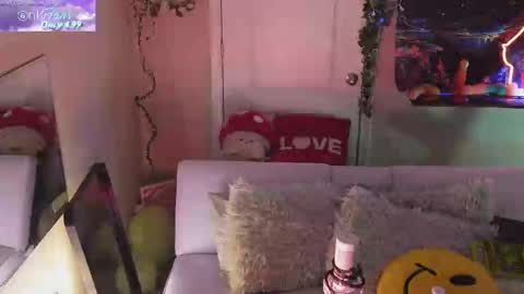 Hera  Tethra Bathtub stream  20k followers  Ask about our custom videos3 online show from 02/19/25, 09:25