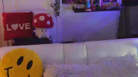 Hera  Tethra Bathtub stream  20k followers  Ask about our custom videos3 online show from 02/26/25, 04:14