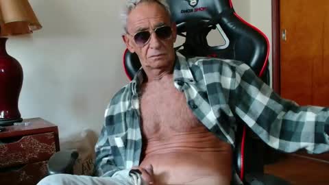 Snapshot of mjmadurengue chatting on 05/28/26, 05:10 Mario jose online show from 05/28/26, 05:10