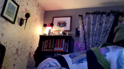 Ebony  Ivory online show from 01/19/25, 09:01