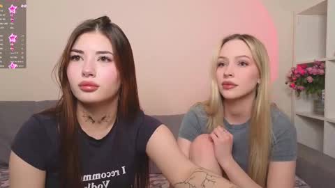 Snapshot of mmkakpoxyi22 chatting on 12/16/24, 11:22 alice and ray online show from 12/16/24, 11:22