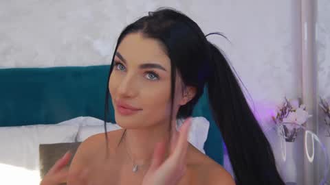 Jessie online show from 01/20/25, 02:25