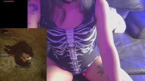 minaDarling online show from 11/26/25, 05:19