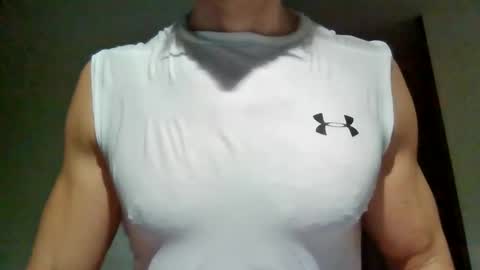 Snapshot of mmuscularman chatting on 02/17/25, 06:20 mmuscularman online show from 02/17/25, 06:20