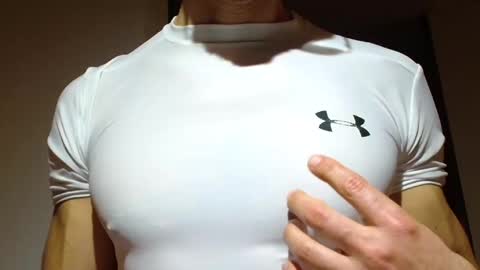 Snapshot of mmuscularman chatting on 10/02/25, 06:42 mmuscularman online show from 10/02/25, 06:42