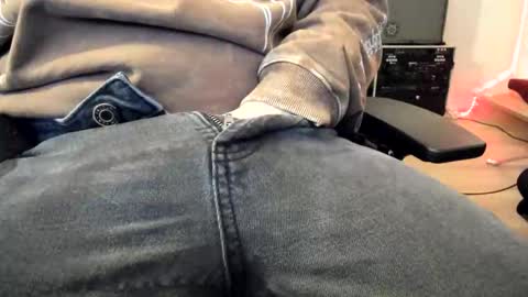 M online show from 02/18/26, 08:10