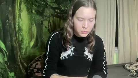 Snapshot of mo0n_goddess chatting on 01/26/25, 05:45 Misty online show from 01/26/25, 05:45