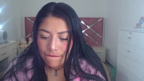 Snapshot of moan_sex1 chatting on 10/14/25, 05:52 Catalina online show from 10/14/25, 05:52