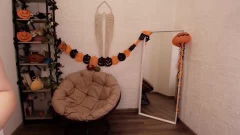 hey meet with me online show from 10/24/25, 02:30