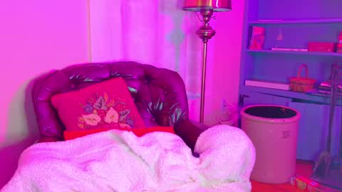 Mocha  BDAY JAN 13  online show from 02/20/25, 11:31