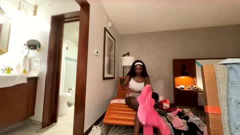 Mocha  BDAY JAN 13  online show from 04/22/26, 04:04