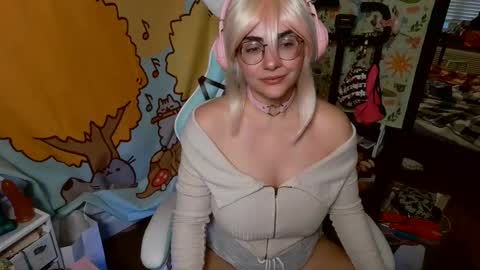 Snapshot of mochi_rainbow chatting on 01/27/25, 10:38 The Mochi Rainbow Variety Show online show from 01/27/25, 10:38