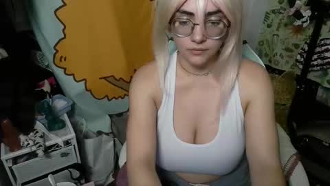 Snapshot of mochi_rainbow chatting on 02/09/25, 05:54 The Mochi Rainbow Variety Show online show from 02/09/25, 05:54