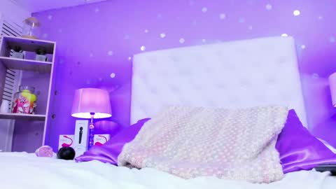 Sophia  online show from 12/28/24, 05:46