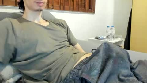 Snapshot of moderdelier chatting on 02/04/26, 03:12 DigBreed online show from 02/04/26, 03:12