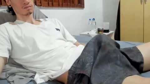 Snapshot of moderdelier chatting on 02/07/26, 04:00 DigBreed online show from 02/07/26, 04:00