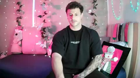 Snapshot of modexusparty chatting on 12/15/25, 07:40 modexusparty online show from 12/15/25, 07:40