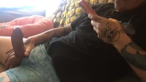 Snapshot of moe_cooch chatting on 10/21/25, 06:52 Charles online show from 10/21/25, 06:52