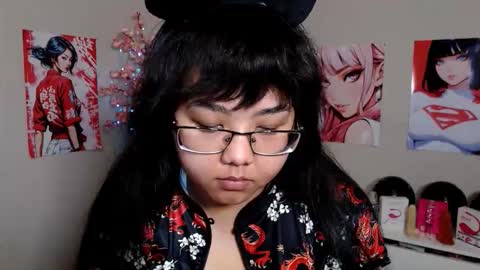 Molly online show from 11/01/25, 05:09