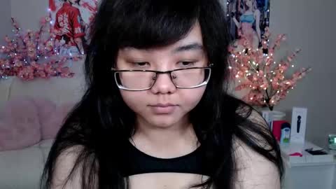 Molly online show from 04/26/26, 03:37