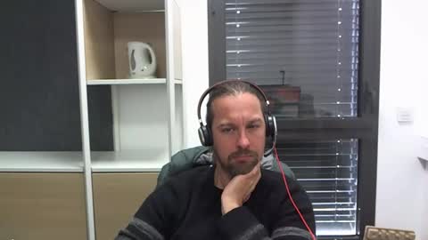 Julien online show from 11/04/25, 11:20
