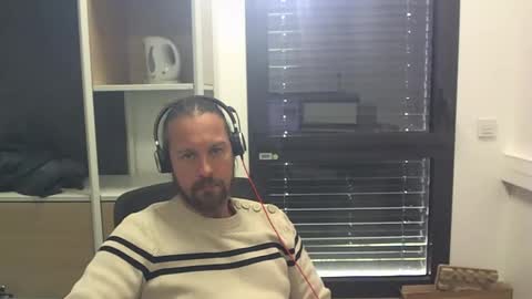 Julien online show from 11/17/25, 11:05