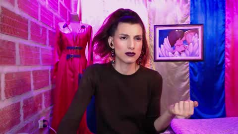 moira_hot online show from 10/18/25, 03:53