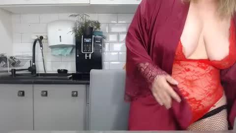 erika online show from 02/01/25, 09:21