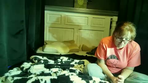 mojoe0690 online show from 01/13/25, 02:39